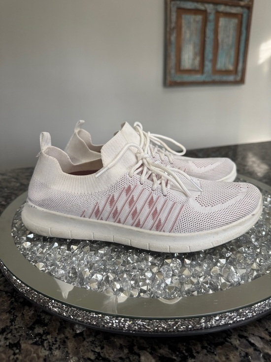 jessica carlyle Shoes - Women's Lightweight Knit Lace-Up Sneakers in Light Pink